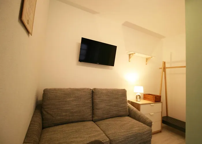 Ferienwohnung Und Ferienzimmer